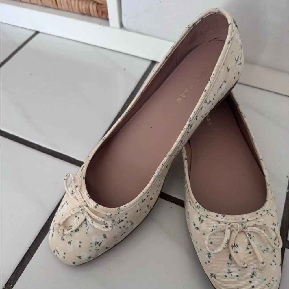 Cole Haan Women's Tan Floral Loafers